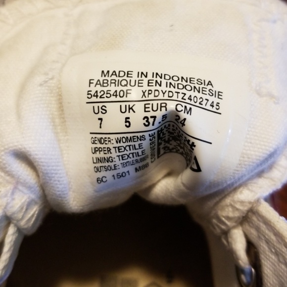 White Converse - Picture 4 of 5